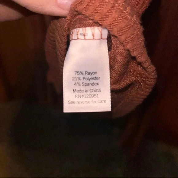 Rust Ribbed Knit Top - Picture 4 of 4